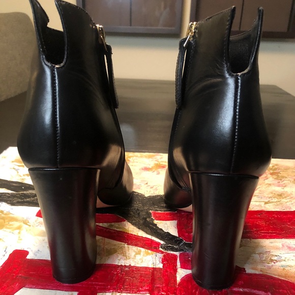 VC/John Camuto Black Leather Block Heel Booties / Size 10 - Picture 10 of 12